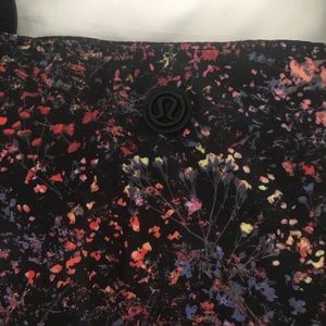 NWT Lululemon Out of Range Tote